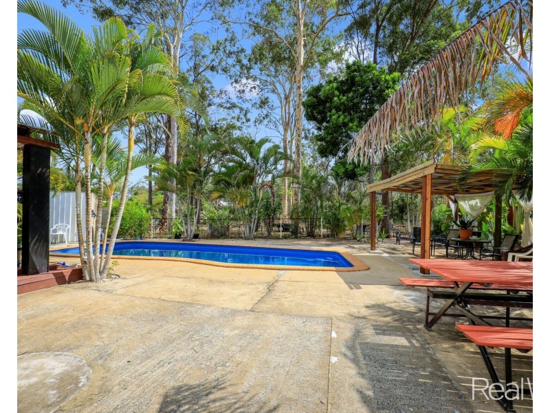 6 Commodore Drive, South Bingera QLD 4670