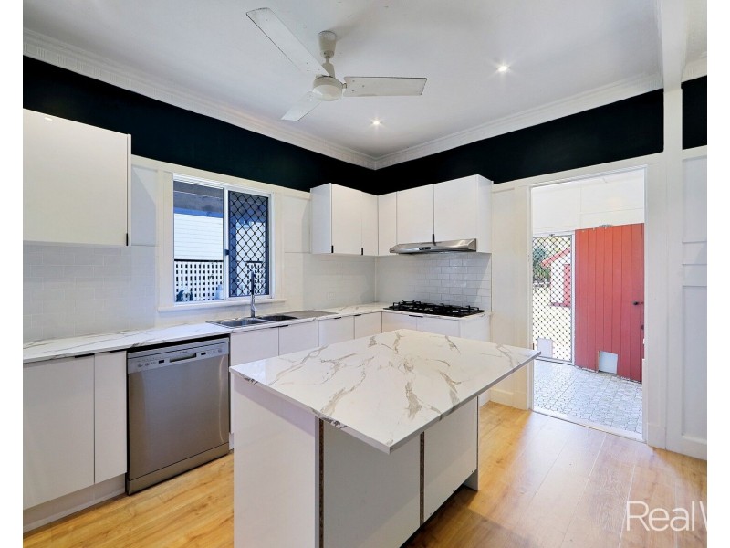 33 Walker Street, Bundaberg South QLD 4670