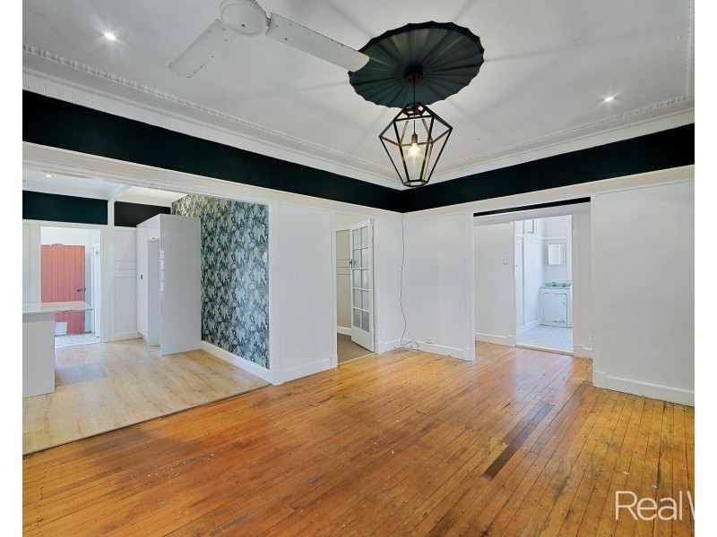 33 Walker Street, Bundaberg South QLD 4670