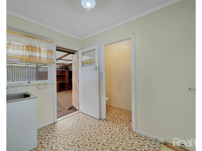 21 Dix Street, Kepnock QLD 4670