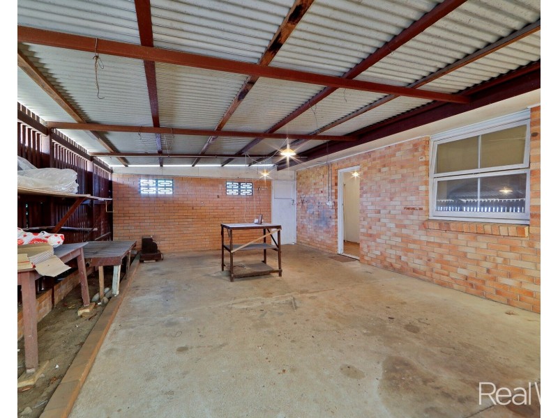 21 Dix Street, Kepnock QLD 4670