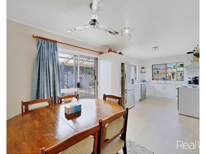 6 Kingsford Street, Kalkie QLD 4670