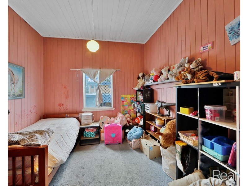 9 Hinkler Avenue, Bundaberg North QLD 4670