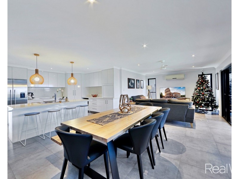 18 Beech Links Drive, Ashfield QLD 4670