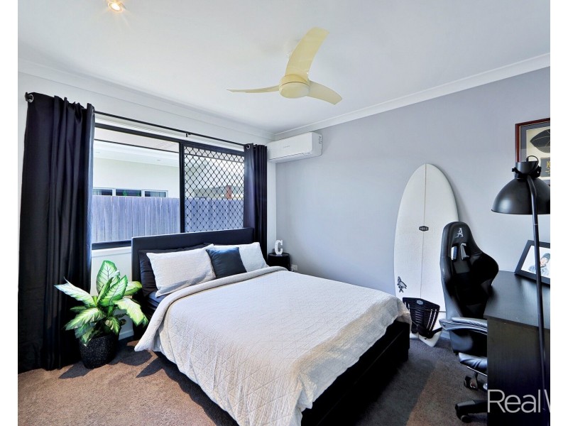 18 Beech Links Drive, Ashfield QLD 4670