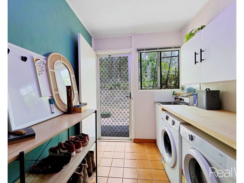 390 Sully Dowdings Road, Pine Creek QLD 4670