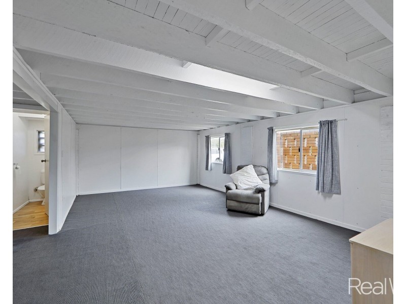 19 Totten Street, Kepnock QLD 4670