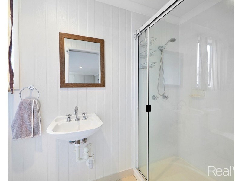 24 Osborn Street, Svensson Heights QLD 4670