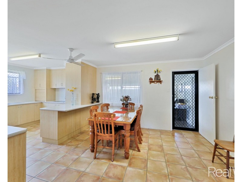 27 Sinclair Street, Avenell Heights QLD 4670