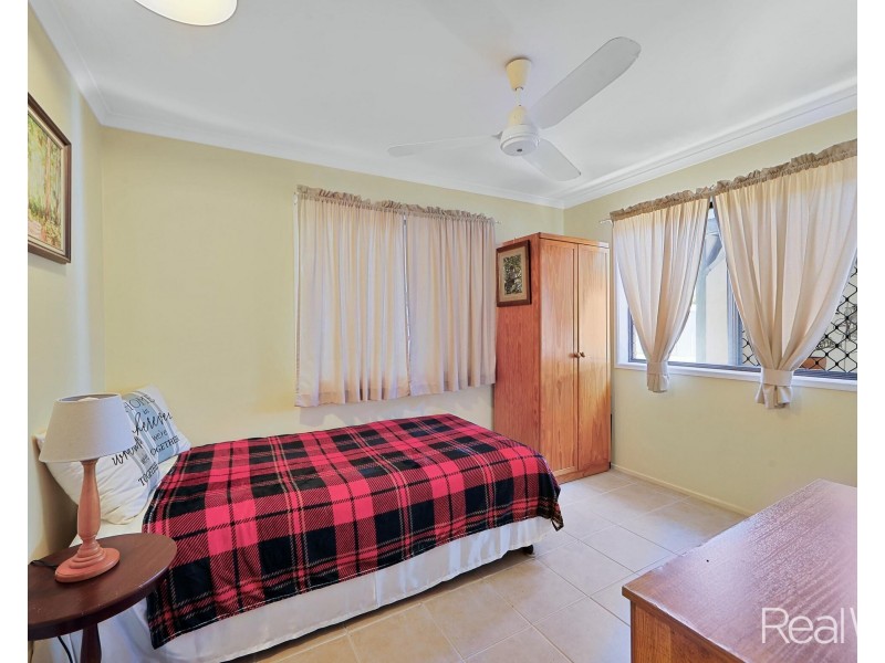27 Sinclair Street, Avenell Heights QLD 4670