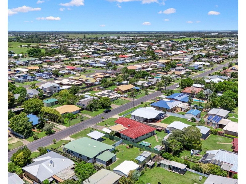 27 Sinclair Street, Avenell Heights QLD 4670