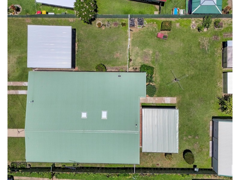 27 Sinclair Street, Avenell Heights QLD 4670