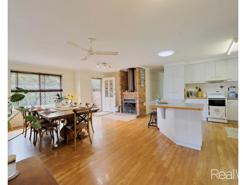 4 North Pocket, Avenell Heights QLD 4670