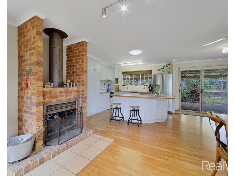 4 North Pocket, Avenell Heights QLD 4670