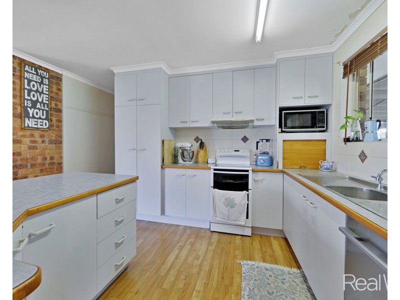 4 North Pocket, Avenell Heights QLD 4670