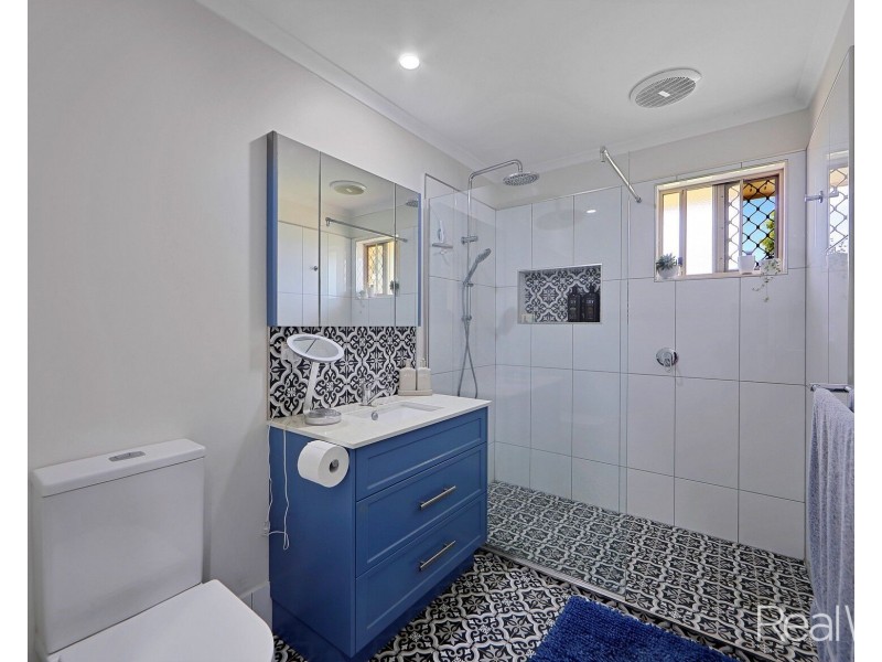 4 North Pocket, Avenell Heights QLD 4670