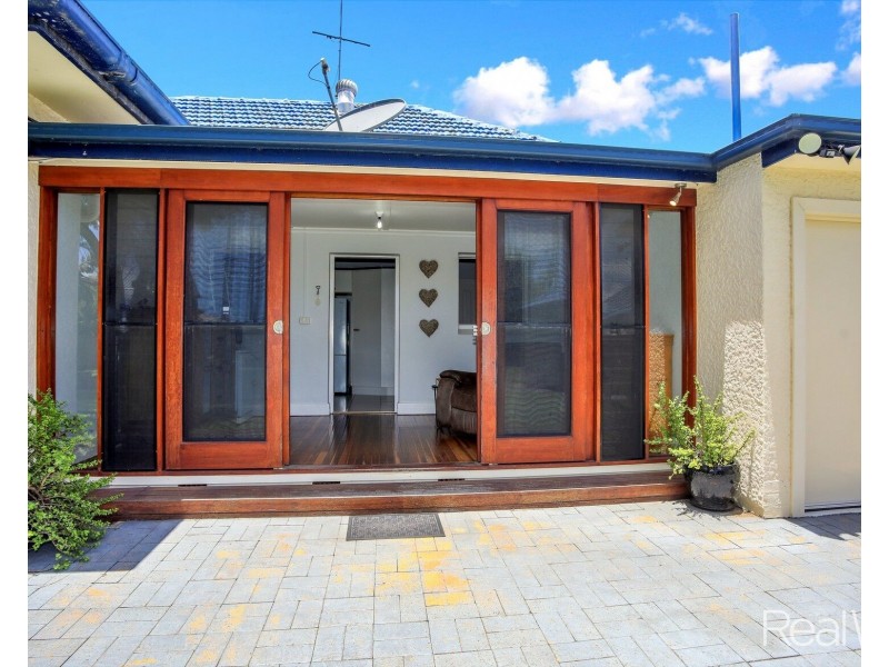 5 Rowland Street, Bundaberg South QLD 4670