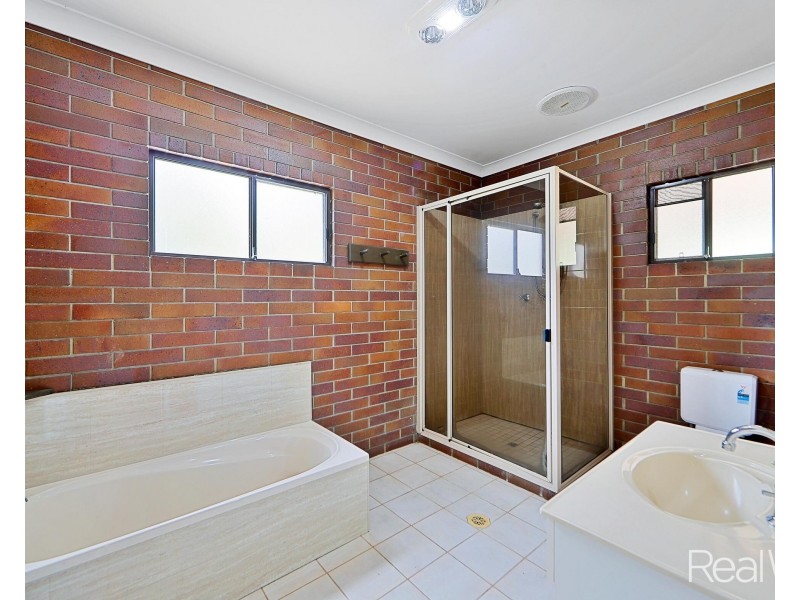 8 Gemini Court, South Bingera QLD 4670