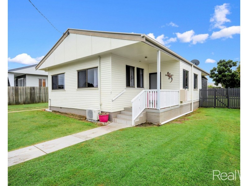 7 Nielsen Street, Svensson Heights QLD 4670