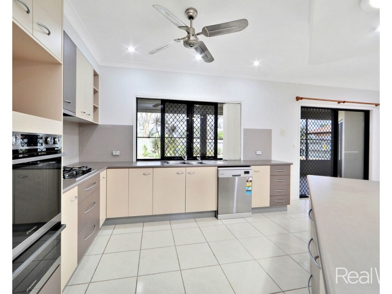 18 Serenity Drive, Kalkie QLD 4670