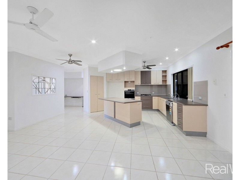 18 Serenity Drive, Kalkie QLD 4670