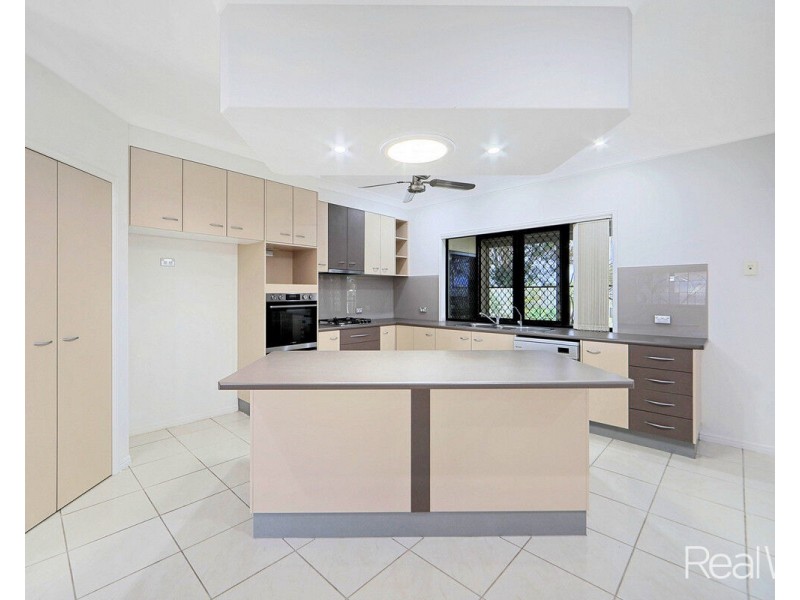 18 Serenity Drive, Kalkie QLD 4670