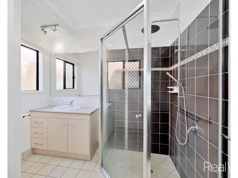 18 Serenity Drive, Kalkie QLD 4670