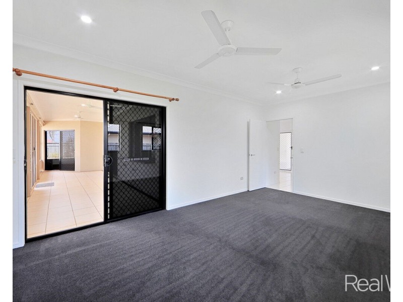 18 Serenity Drive, Kalkie QLD 4670