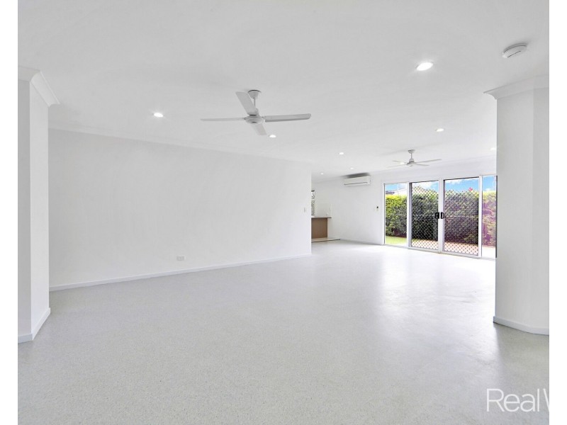2/158 Byrne Street, Millbank QLD 4670
