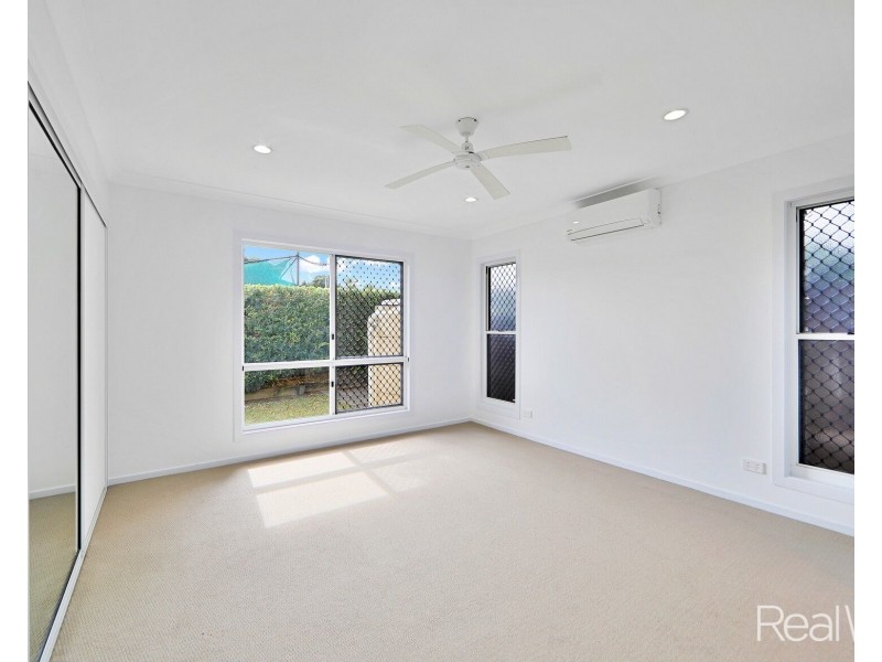2/158 Byrne Street, Millbank QLD 4670