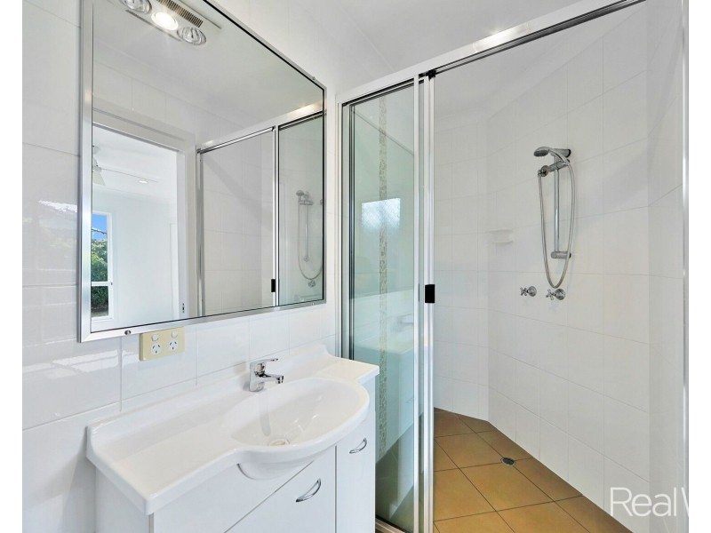 2/158 Byrne Street, Millbank QLD 4670