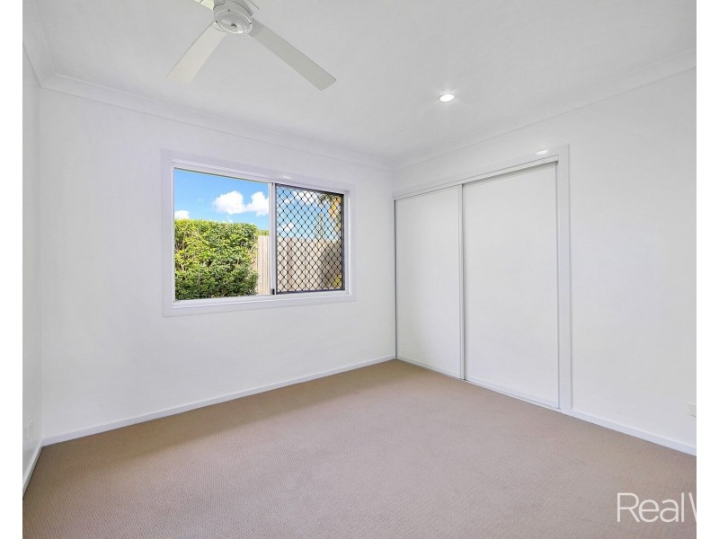 2/158 Byrne Street, Millbank QLD 4670