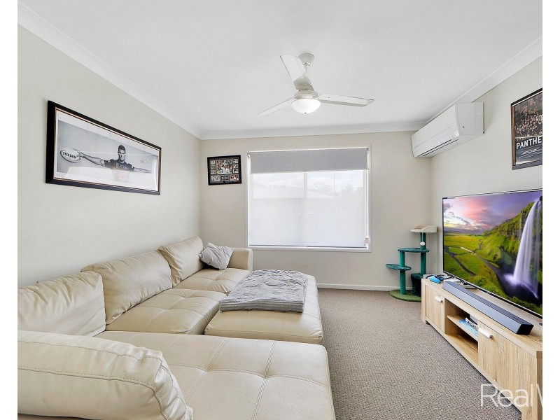 64 Neville Drive, Branyan QLD 4670