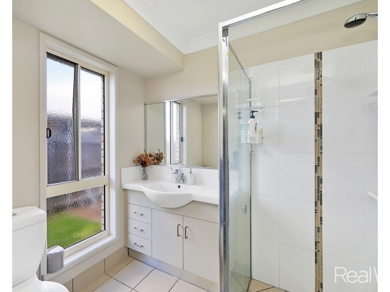 64 Neville Drive, Branyan QLD 4670