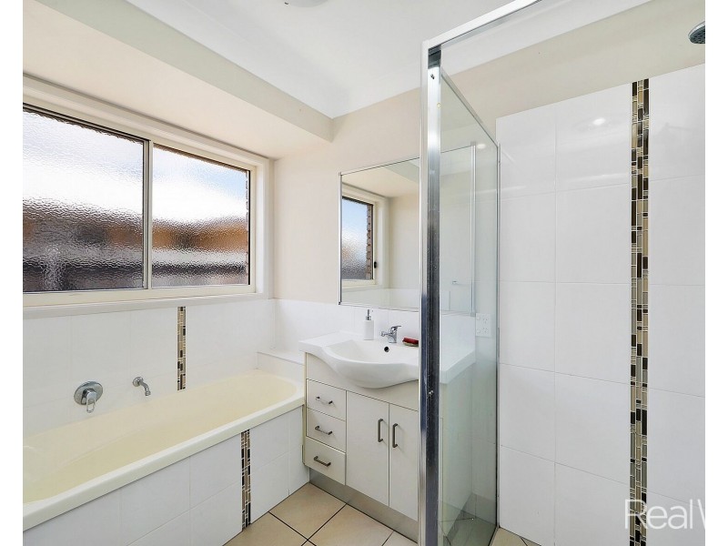 64 Neville Drive, Branyan QLD 4670