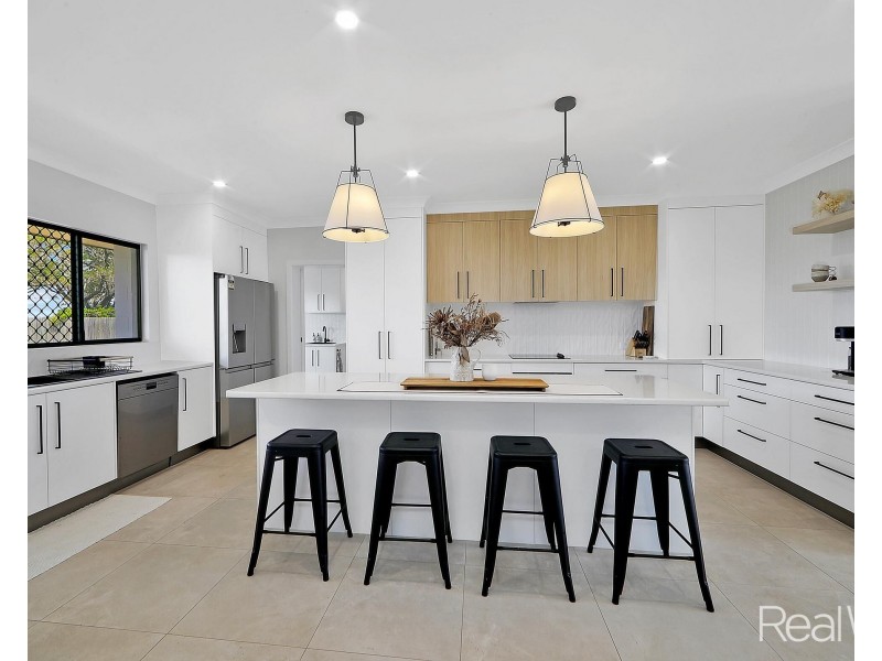 250 Avoca Road, Avoca QLD 4670