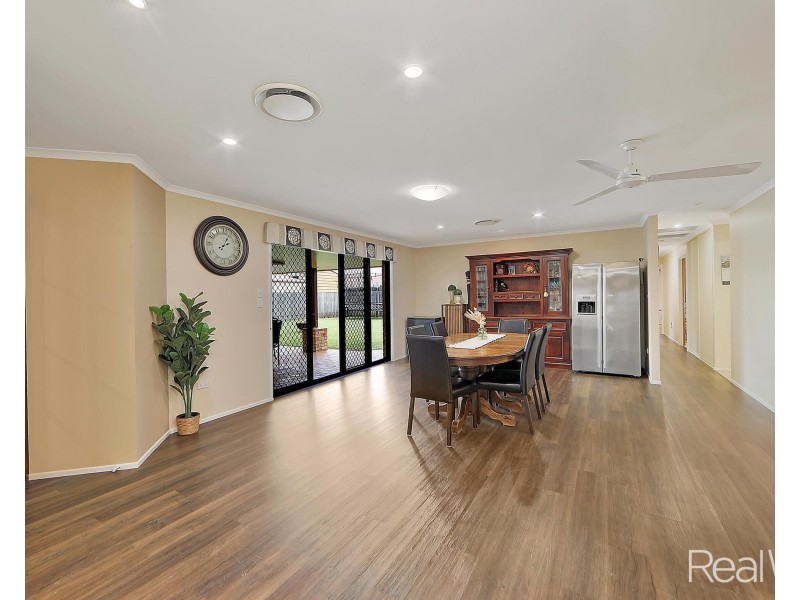 27 Chancellor Drive, Avenell Heights QLD 4670