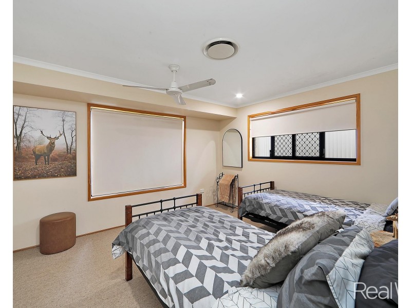 27 Chancellor Drive, Avenell Heights QLD 4670