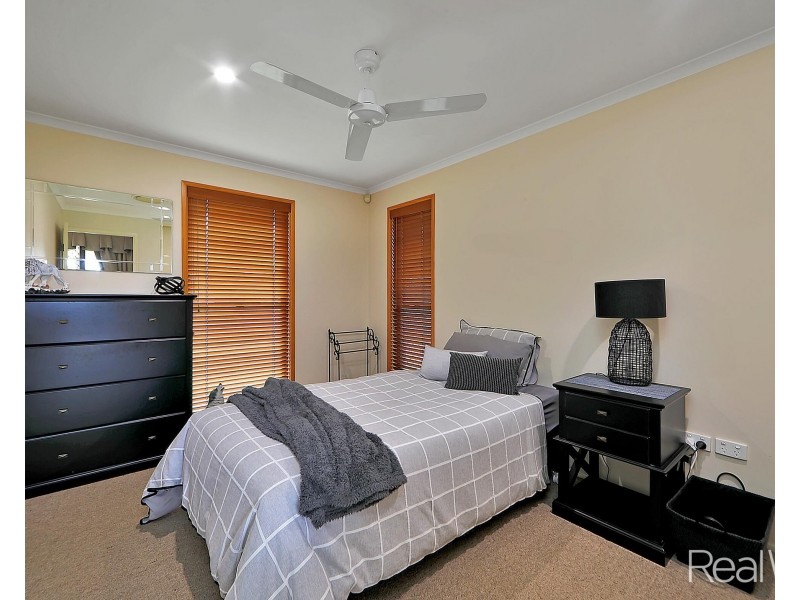 27 Chancellor Drive, Avenell Heights QLD 4670