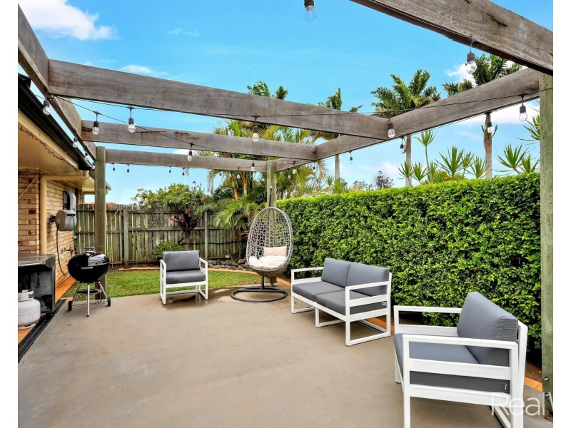 27 Chancellor Drive, Avenell Heights QLD 4670