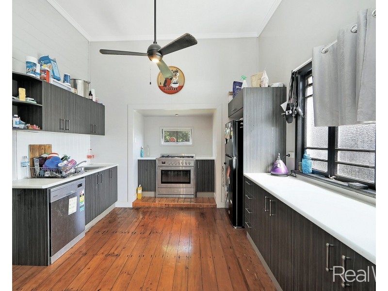 8 Bell Street, Bundaberg South QLD 4670