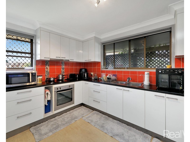17 Burnett Street, Bundaberg South QLD 4670