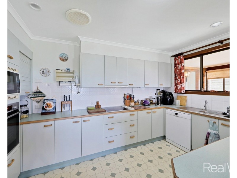 4 Panorama Drive, Qunaba QLD 4670