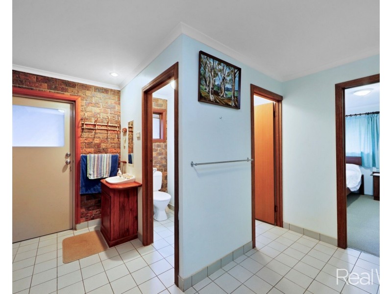 4 Panorama Drive, Qunaba QLD 4670