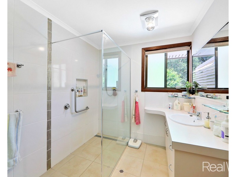 4 Panorama Drive, Qunaba QLD 4670