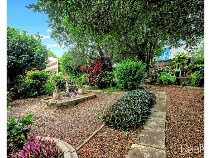 4 Panorama Drive, Qunaba QLD 4670