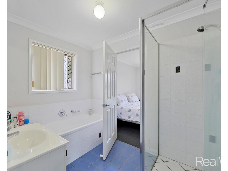 45 Searle Street, Thabeban QLD 4670