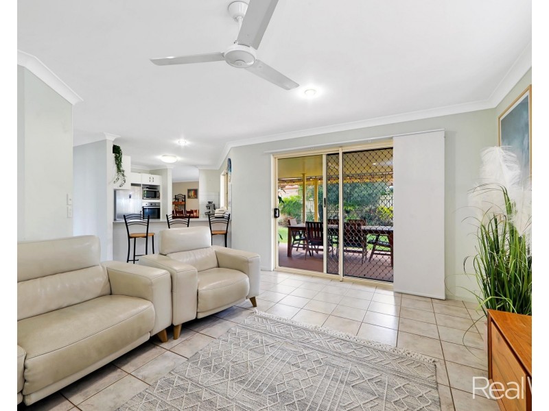 10 Chancellor Drive, Avenell Heights QLD 4670