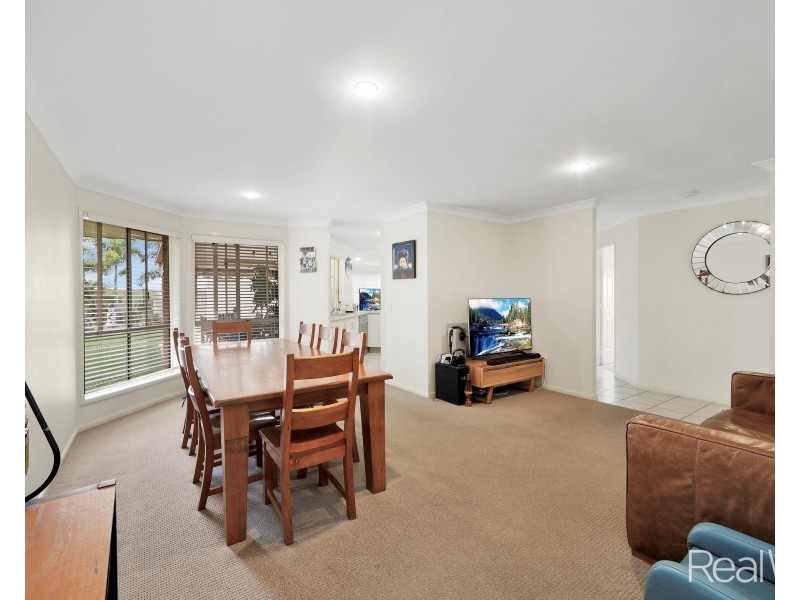 10 Chancellor Drive, Avenell Heights QLD 4670