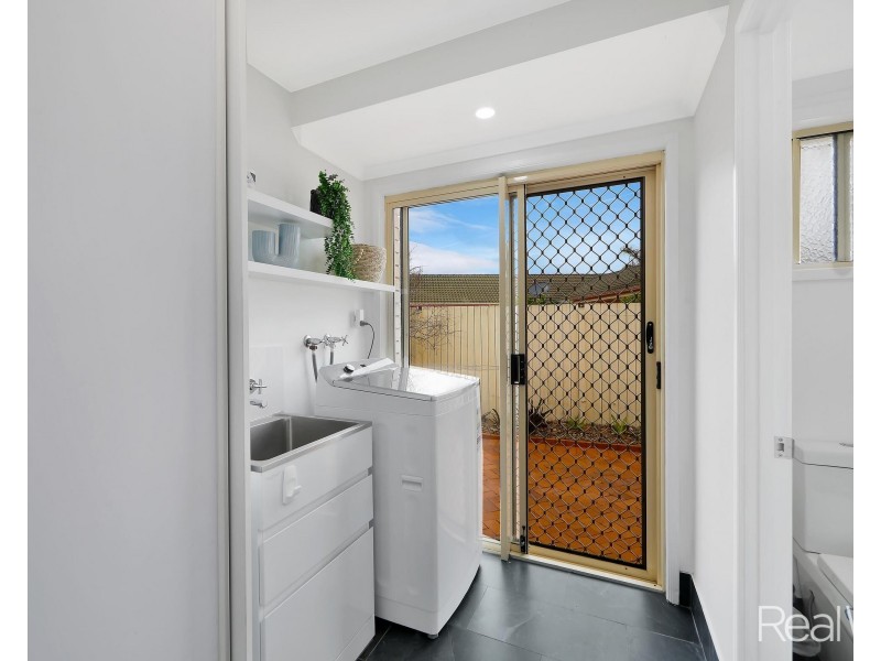 10 Chancellor Drive, Avenell Heights QLD 4670